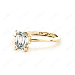 Emerald Cut Classic Four Claws Diamond Solitaire Ring in 18K Yellow