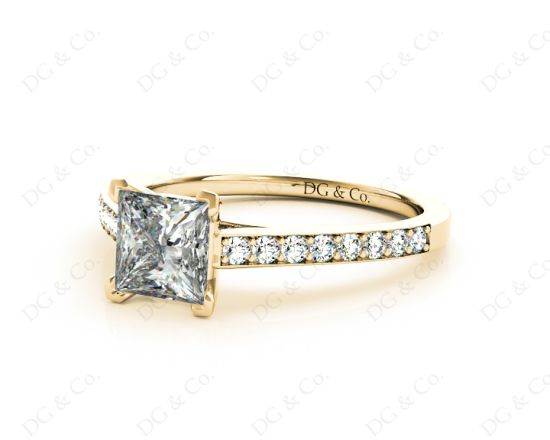 Princess Cut Diamond Engagement Ring with Claw set centre stone in 18K Yellow