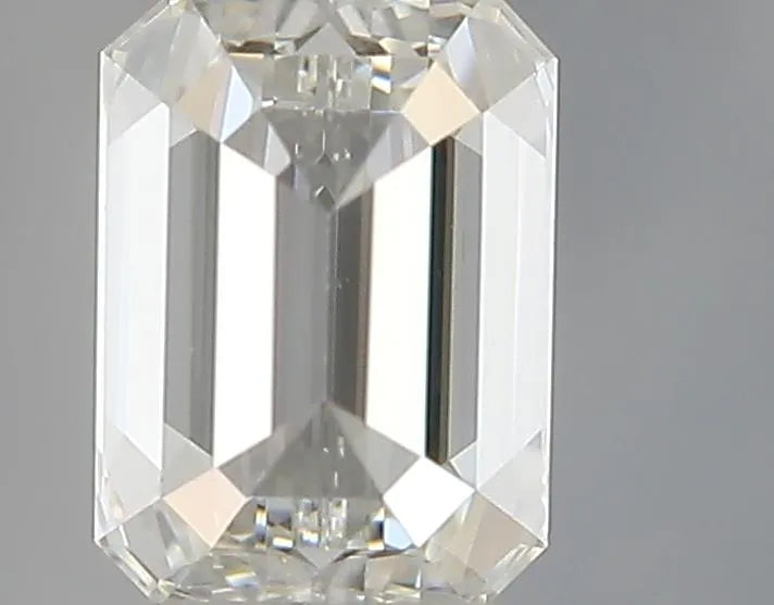 0.30ct Emerald Natural Diamond (Colour G, Clarity VS1, Cut VG, IGI Certified)