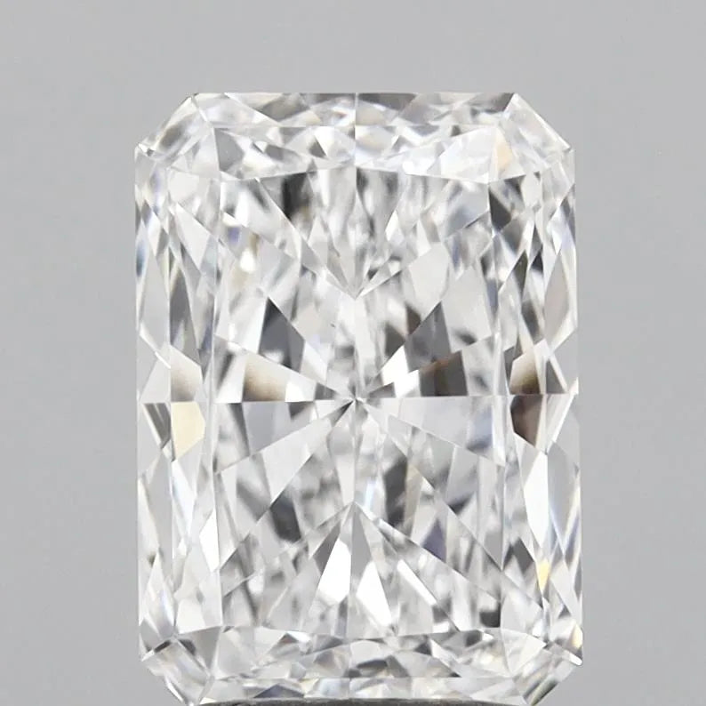 2.51ct Radiant Lab Grown Diamond (Colour D, Clarity VVS2, IGI Certified)
