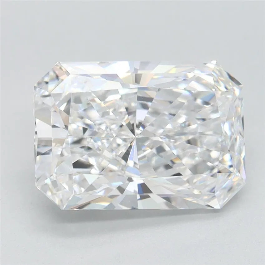 2.53ct Radiant Lab Grown Diamond (Colour D, Clarity VVS1, IGI Certified)