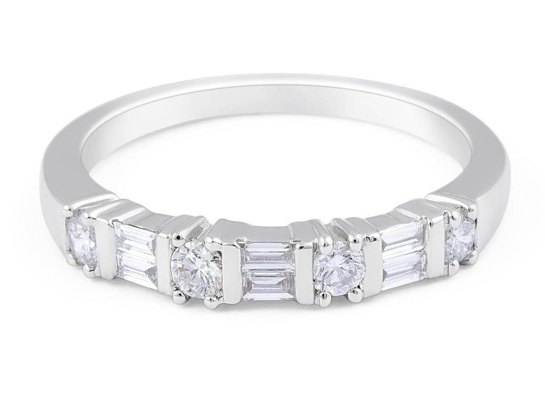 18 Karat White Gold Diamond Wedding Band Baguette and Round Brilliant Diamond - DG & Co. Jewellery