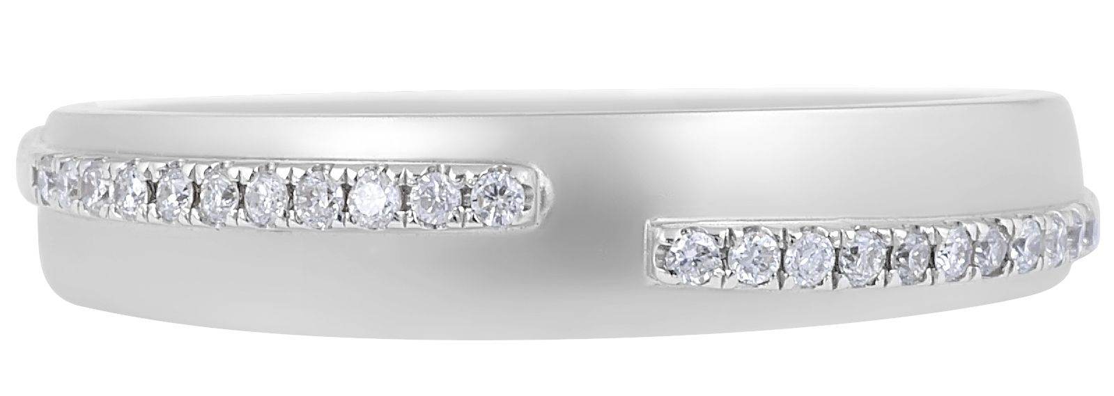 18 Karat White Gold Diamond Wedding Band Set with 22 Diamonds Pave Setting - DG & Co. Jewellery