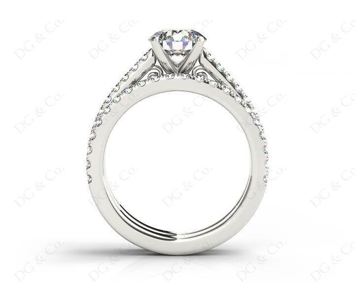 Round cut diamond wedding set rings with four claws setting - Platinum - DG & Co. Jewellery