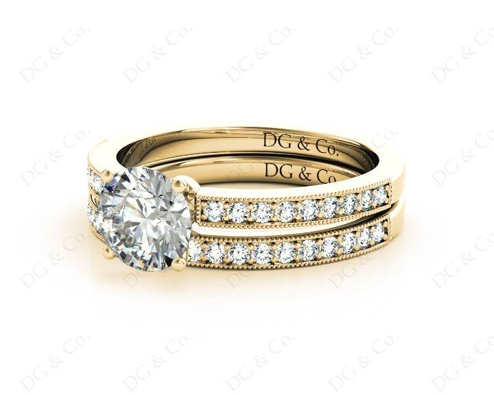 Round cut diamond wedding set rings with four claws setting in 18K Yellow - DG & Co. Jewellery