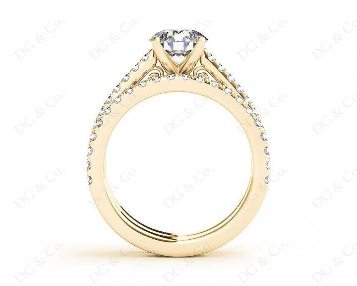 Round cut diamond wedding set rings with four claws setting - 18K Yellow - DG & Co. Jewellery