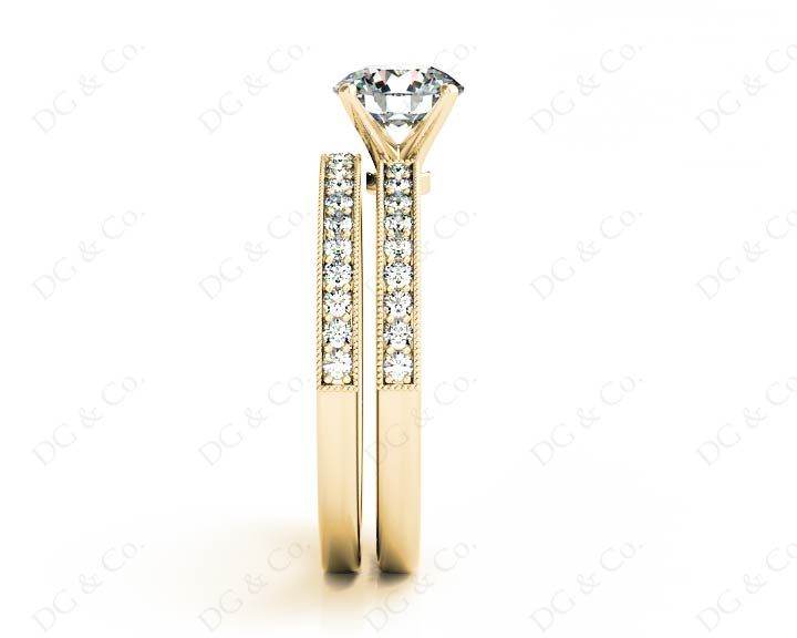 Round cut diamond wedding set rings with four claws setting in 18K Yellow - DG & Co. Jewellery