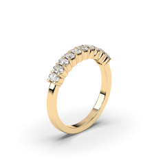 Women Wedding Ring Oval Shape Cut Diamonds Share Prong Setting In 18K Yellow Gold 