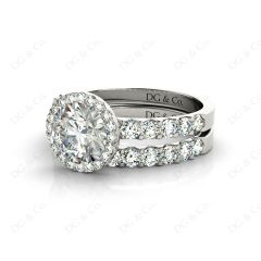 Round Cut Halo Diamond Wedding Rings Set with Four Claws Centre Stone Setting in 18K White