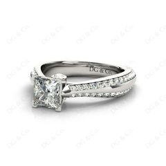 Princess Cut Diamond Engagement Ring with Claw set centre stone in Platinum