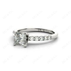 Princess Cut Diamond Engagement ring with four Prongs centre stone in Platinum