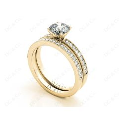 Round cut diamond wedding set rings with four claws setting in 18K Yellow