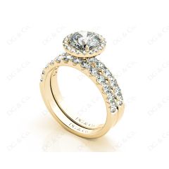 Round Cut Halo Diamond Wedding Rings Set with Four Claws Centre Stone Setting in 18K Yellow