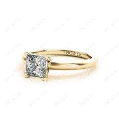 Princess Cut Classic Four Claws Diamond Solitaire Ring in 18K Yellow