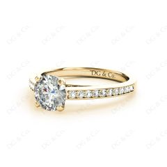 Round Cut Claw Set Diamond Ring with Share Prongs Set Side Stones in 18K Yellow