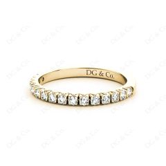 Diamond Wedding Band with Pave Setting Stones in 18K Yellow