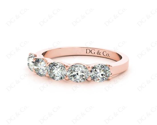 Diamond Wedding Band with Pave Setting Stones in 18K Rose