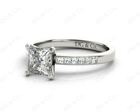 Princess Cut Diamond Engagement ring with four claws centre stone in Platinum