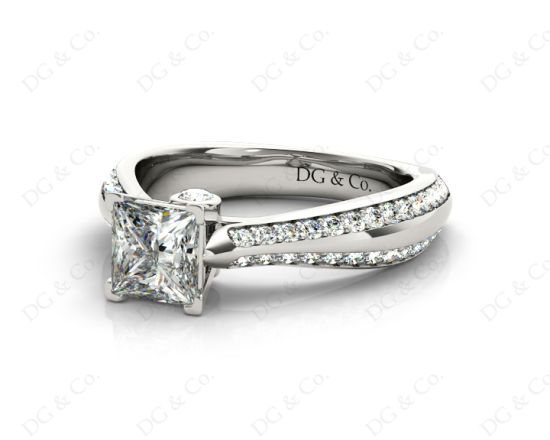 Princess Cut Diamond Engagement Ring with Claw set centre stone in 18K White