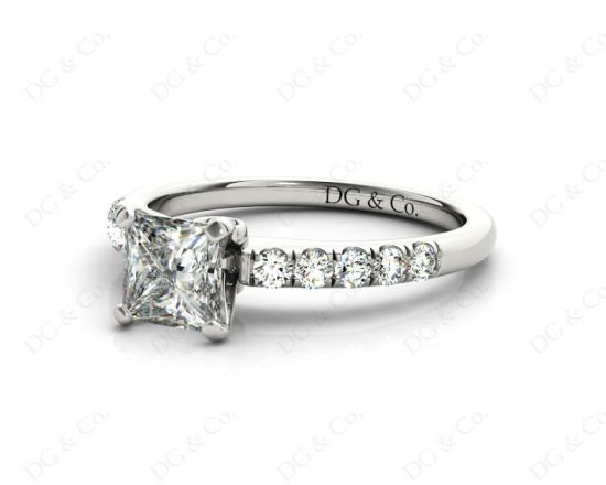 Princess Cut Diamond Engagement ring with four Prongs centre stone in 18K White