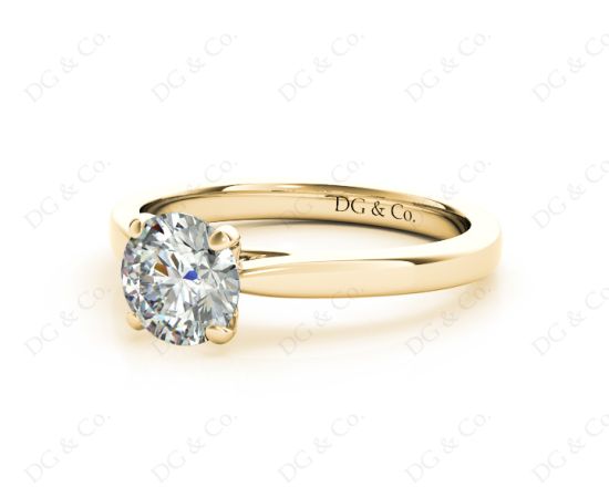 Round Brilliant Cut Solitaire Four Claws Diamond Ring in 18K Yellow